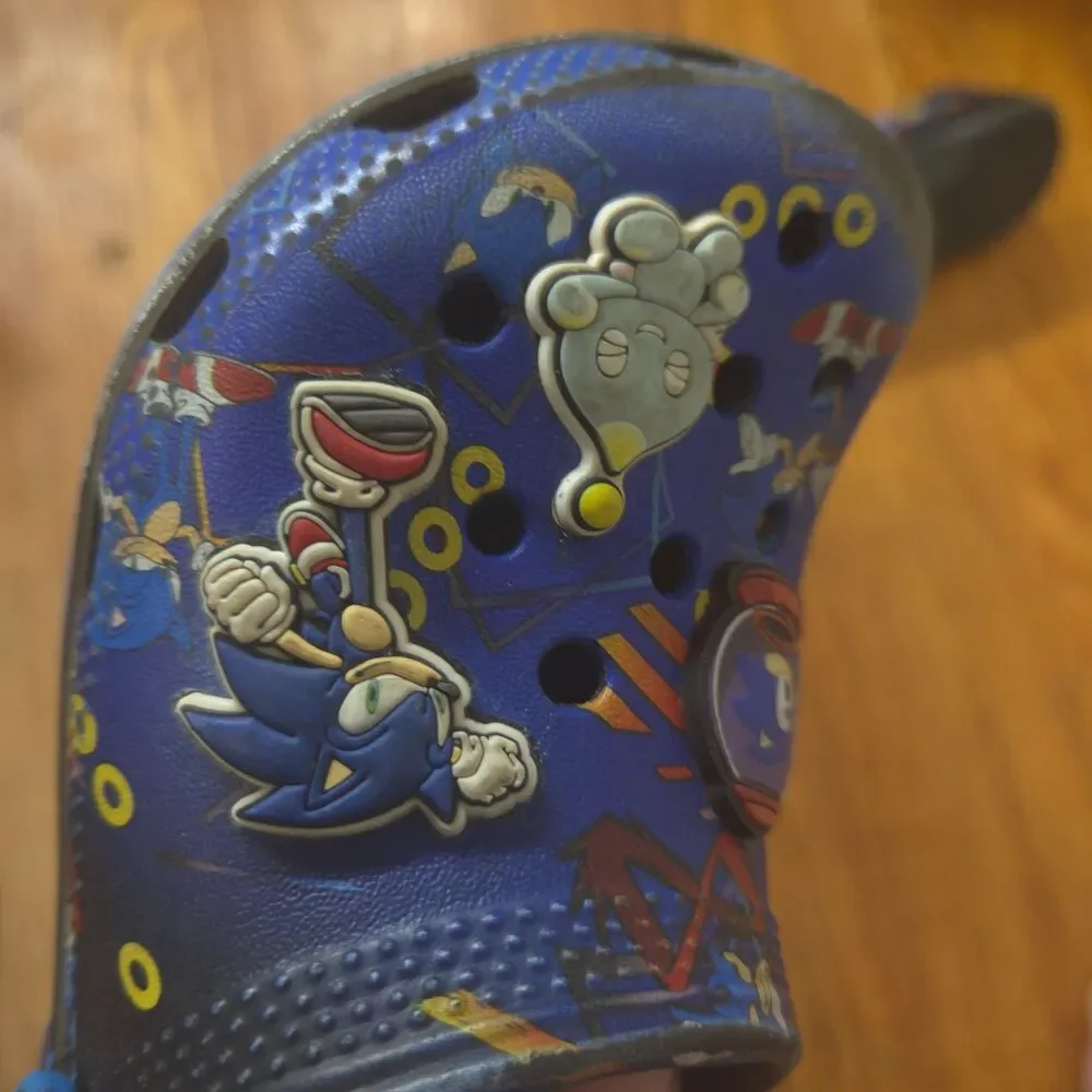 Crocs Sonic the Hedgehog Classic Clogs Kids C11 Blue Jibbitz Tails Sega